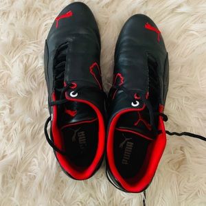 Men’s PUMA sneakers